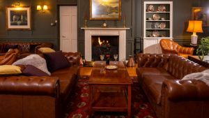 Knipoch Hotel