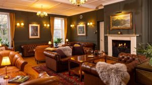 Knipoch Hotel