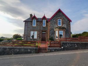 Drumfearne Guesthouse And Tearoom